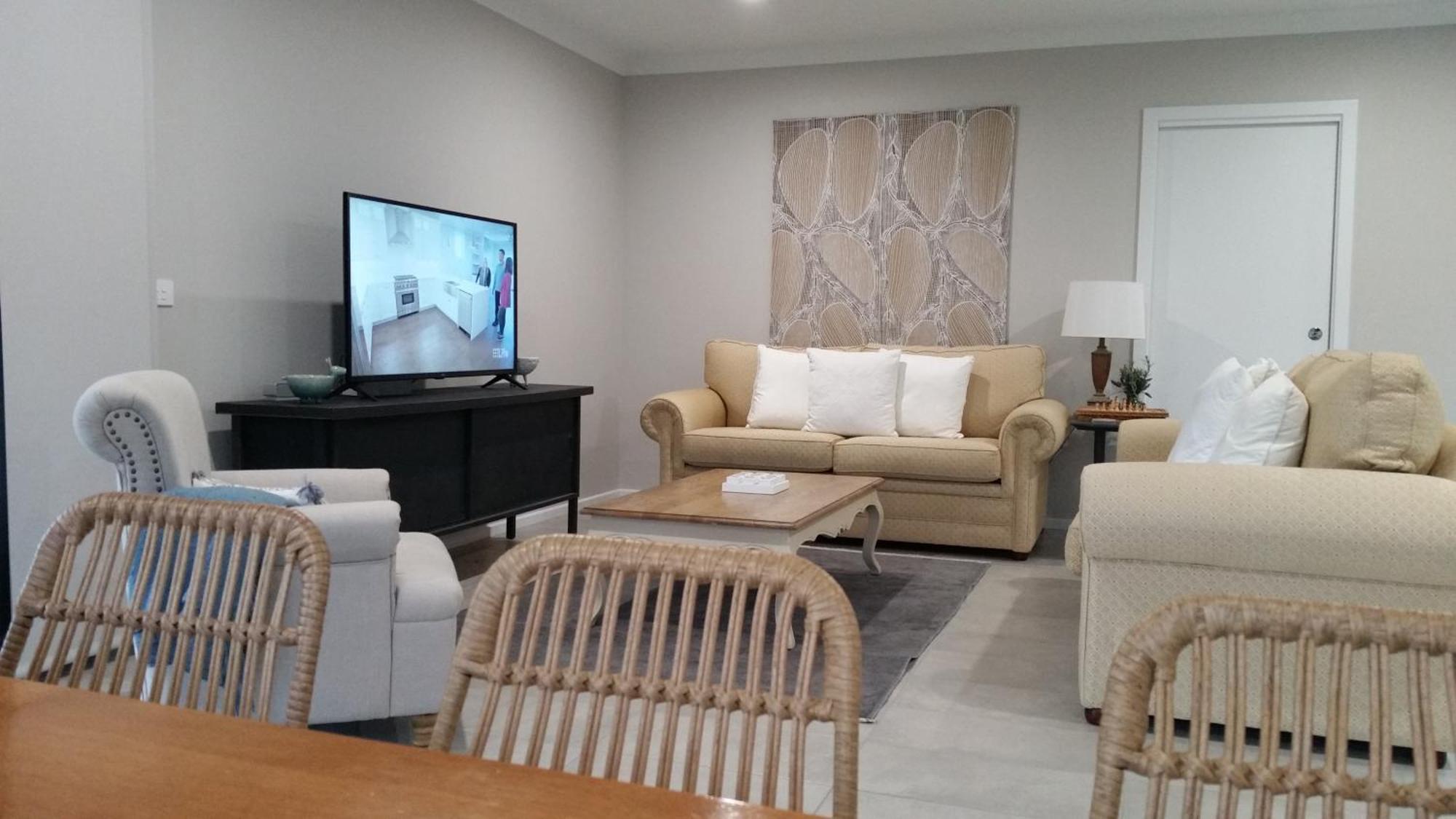 Kennedy House Euroa Perfect For Short Term Stays Bilik gambar